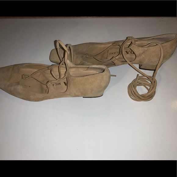 Vintage Prada beige suede lace up heel - Picture 2 of 6